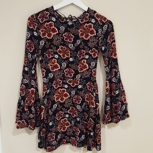 SOLD ❌Floral Print Mini Bell Sleeve Dress❌